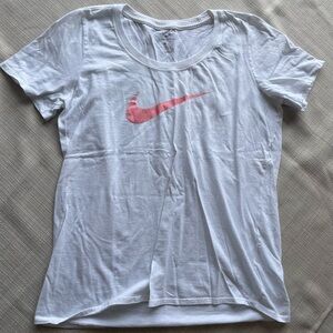 Women's NIKE Activewear Tshirt - Sz. L